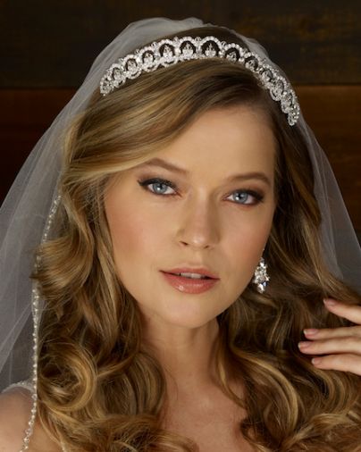 Marionat's Spring collection also features this headpiece style 9022