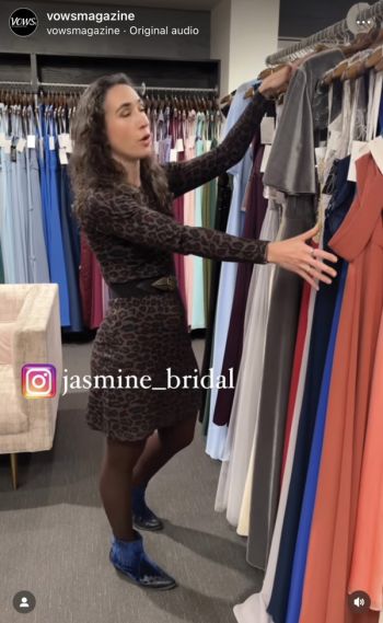 Forsberg explains the bridesmaids’ layout at Dress Gallery in Wichita, Kan. Instagram: @vowsmagazine