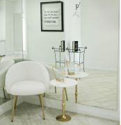 Private bridal suites give each bride and her guests their own comfortable space to relax, enjoy the experience and focus on finding the dress.