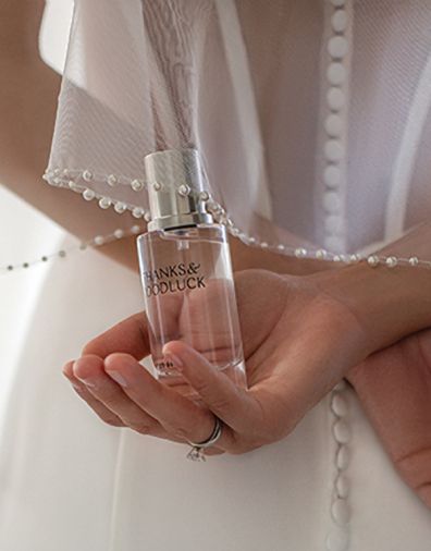 Thanks & Good Luck, a new fragrance celebrating Justin Alexander Bridal’s 75th anniversary, and in tribute to the company’s co-founder
Shirley Warshaw.