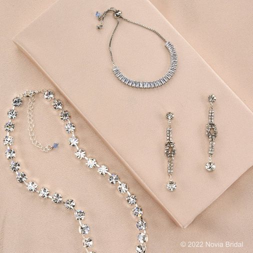 Rhinestones are presented in necklaces and other bridal accessories.